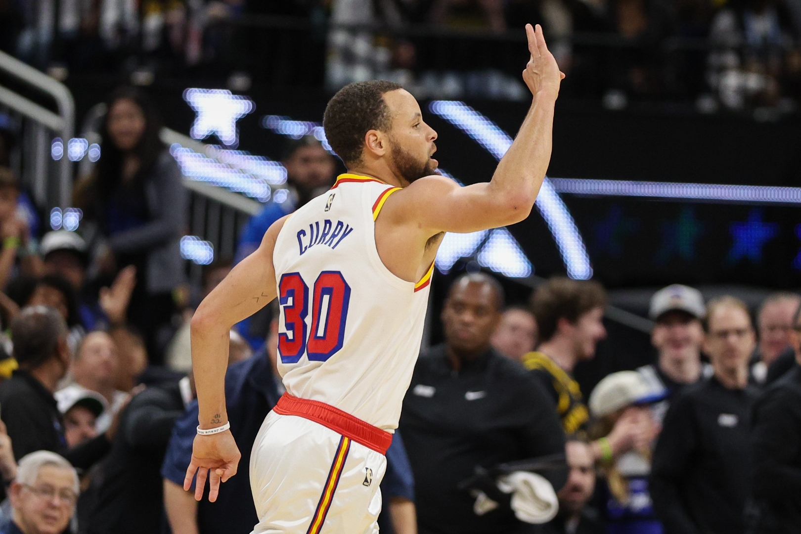 库里连续五场比赛得分超过逆转,德国队挑战极限!的简单介绍开云体育官网